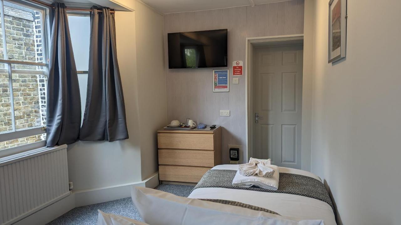 Dover Town Rooms - Short Lets & Serviced Accommodation - Dover Room photo